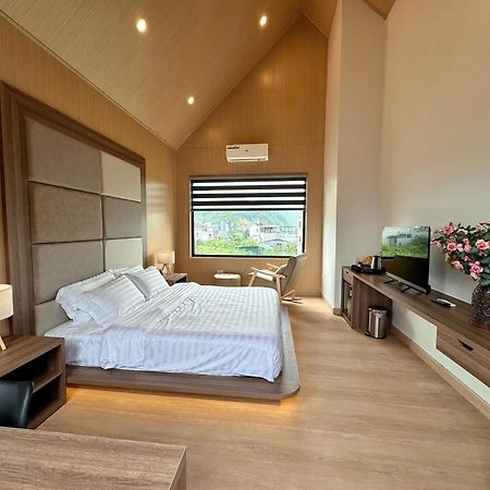 Odyssey Hostel, Tours & Motorbikes Rental Ha Giang Exterior photo