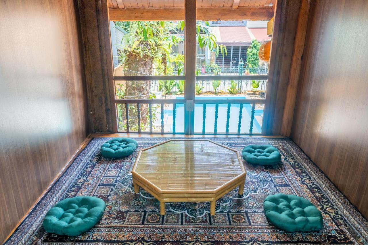 Odyssey Hostel, Tours & Motorbikes Rental Ha Giang Exterior photo