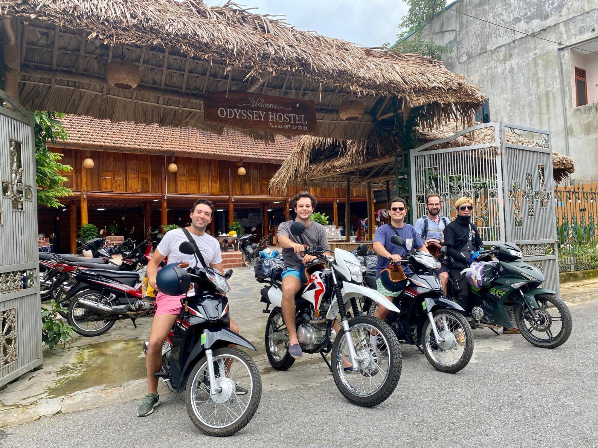 Odyssey Hostel, Tours & Motorbikes Rental Ha Giang Exterior photo