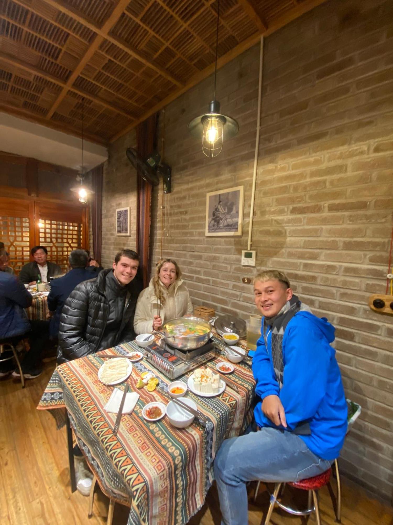 Odyssey Hostel, Tours & Motorbikes Rental Ha Giang Exterior photo