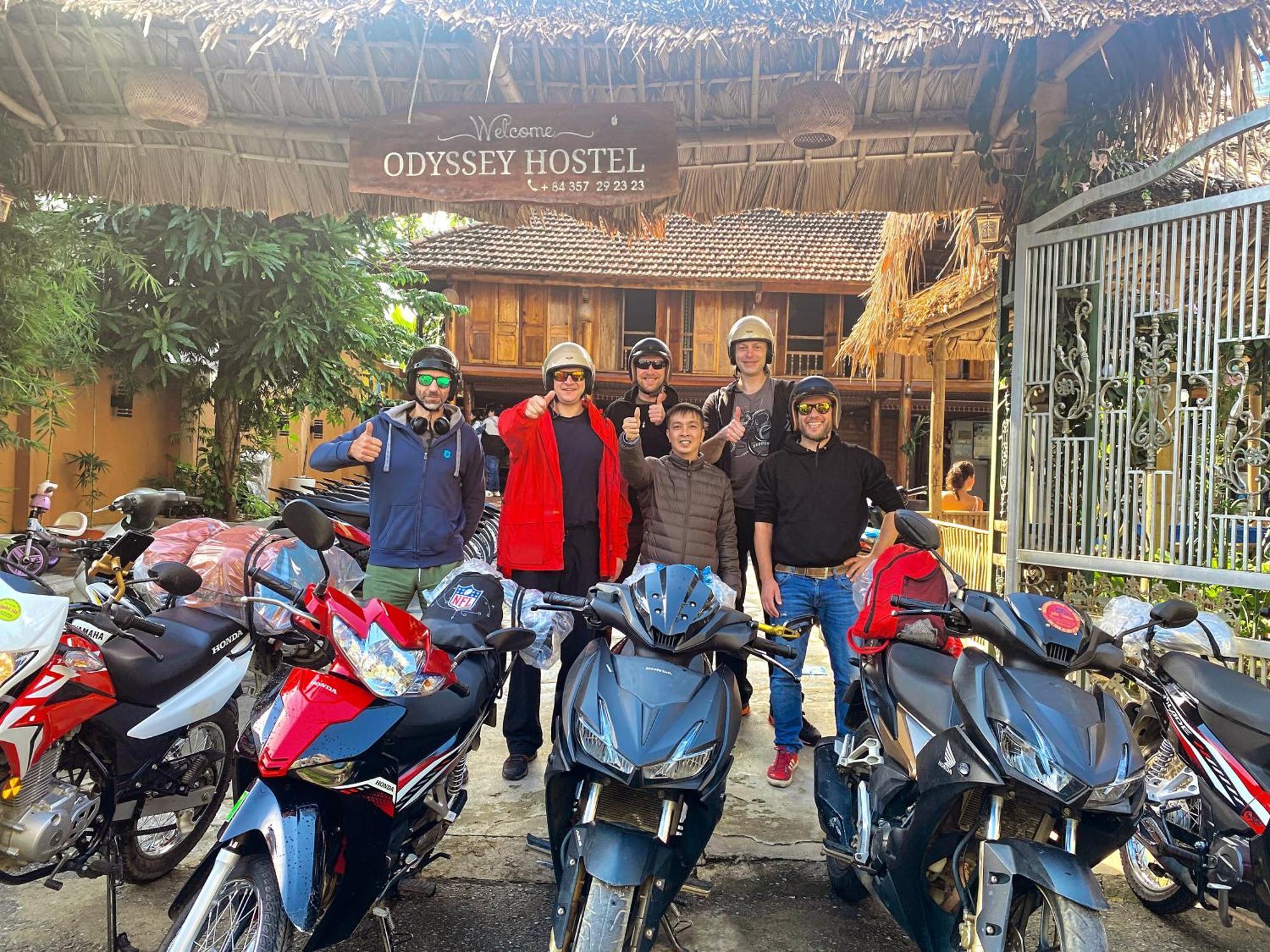 Odyssey Hostel, Tours & Motorbikes Rental Ha Giang Exterior photo