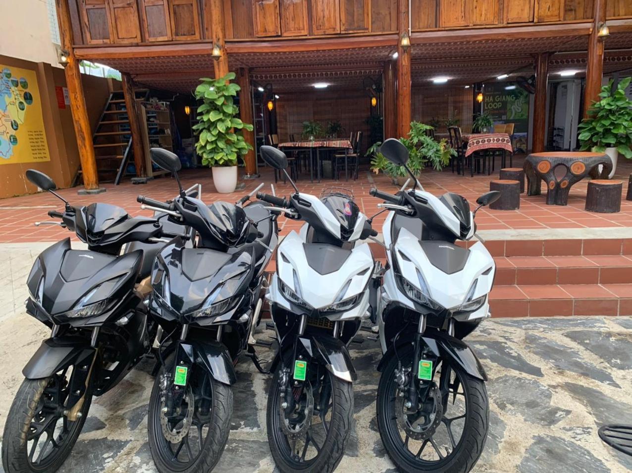 Odyssey Hostel, Tours & Motorbikes Rental Ha Giang Exterior photo